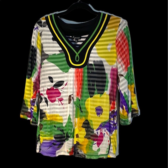 lynn ritchie Tops - Lynn Ritchie Silk floral medium top